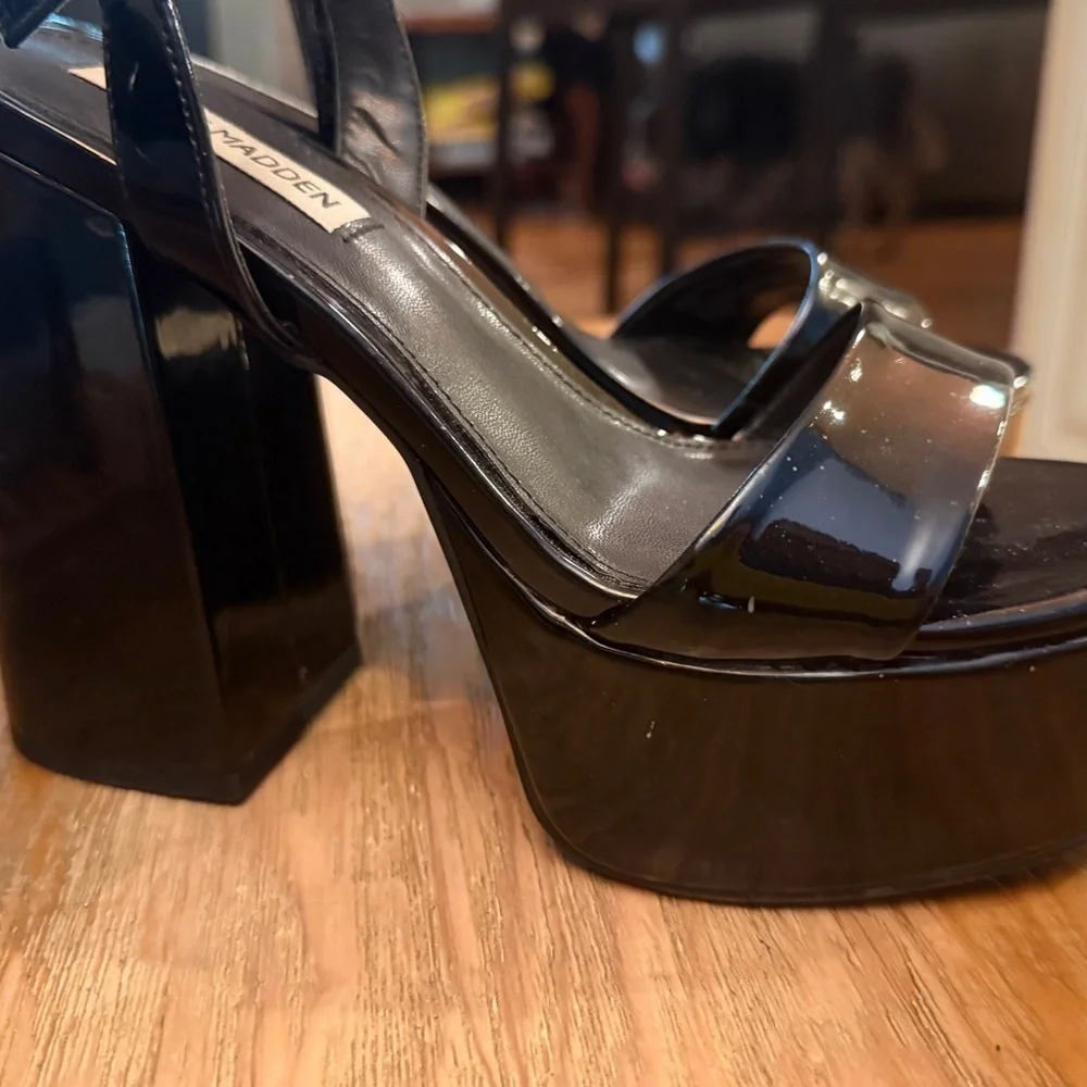 Steve Madden Black Patent Platform Heels goth vamp halloween